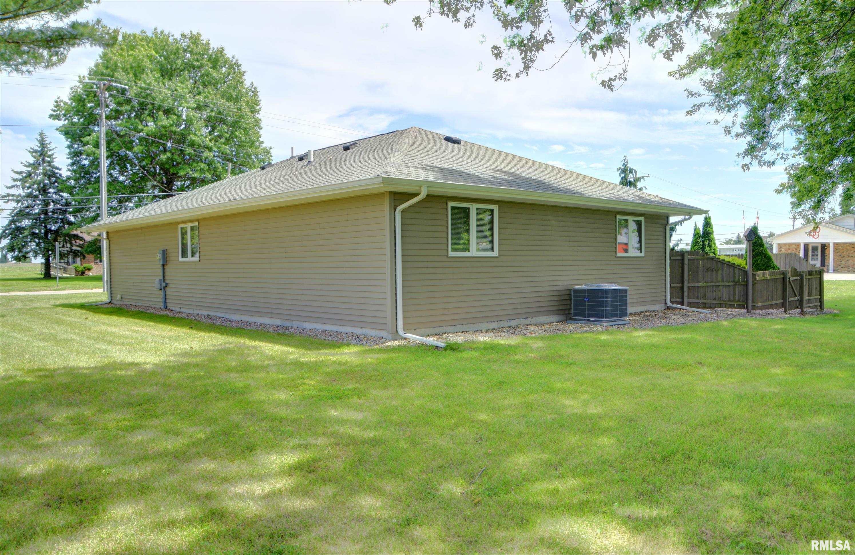 1220 Maple Avenue Macomb, IL 61455 - Photo 20 of 20