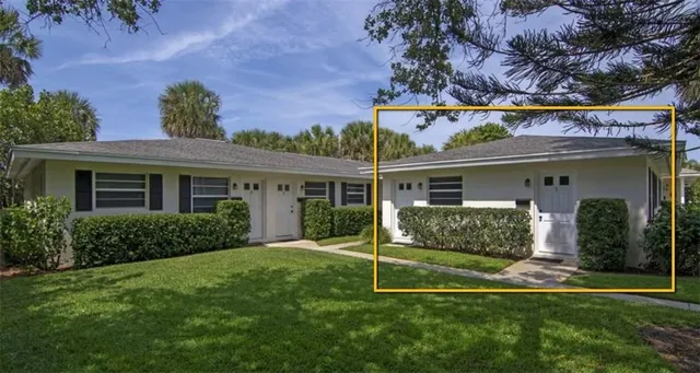 $1,950 | 919 Turtle Cove Lane, Unit 1, Vero Beach, FL 32963
