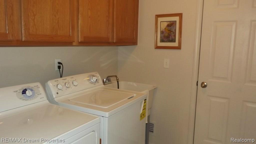 49146 Hawksburry Road, Unit 106 Canton, MI 48188 - Photo 23 of 60 24.jpg