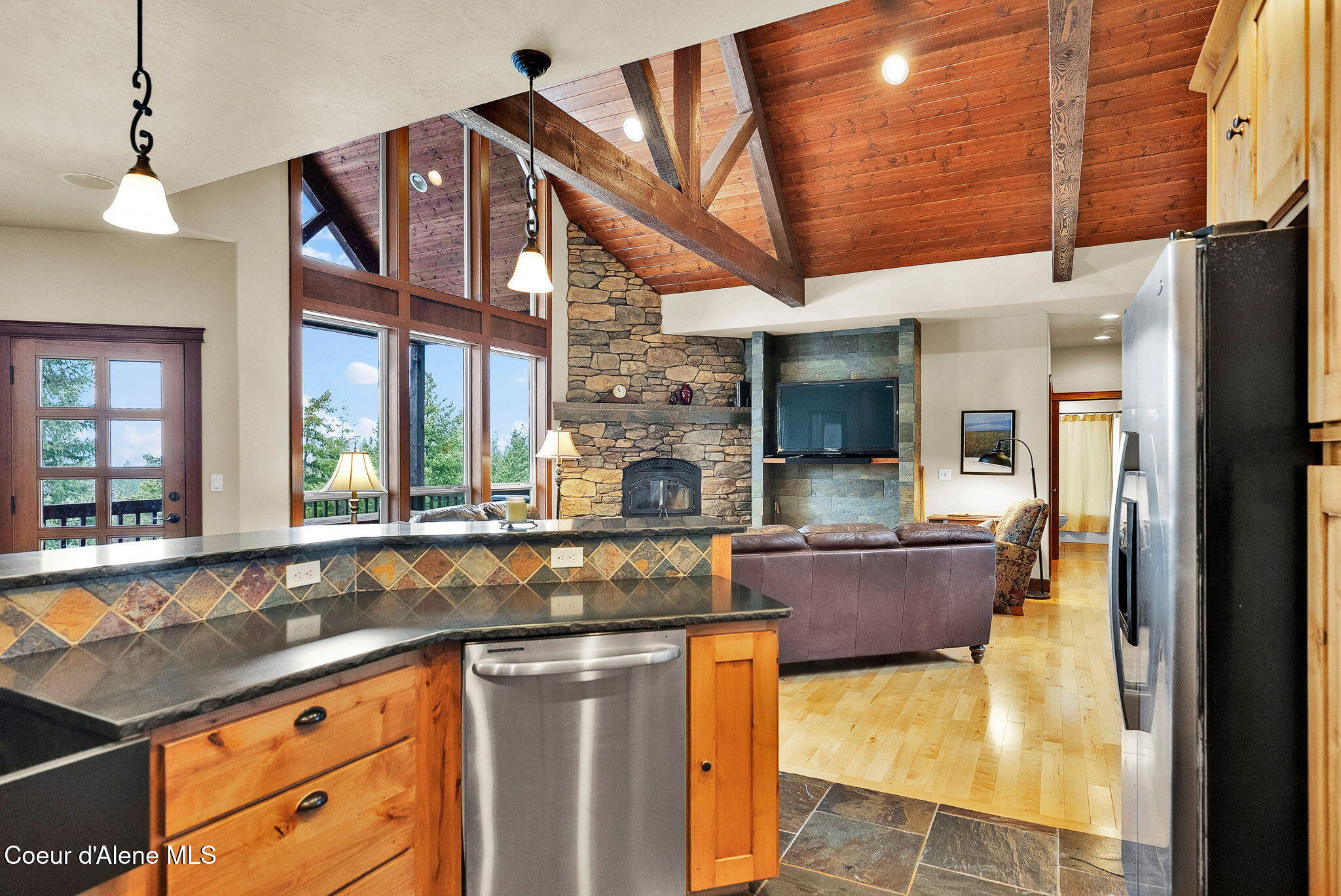 799 Grouse Hill Road Bonners Ferry, ID 83805 - Photo 14 of 115 11-web-or-mls-SkyLight - Jenny-39 (2)