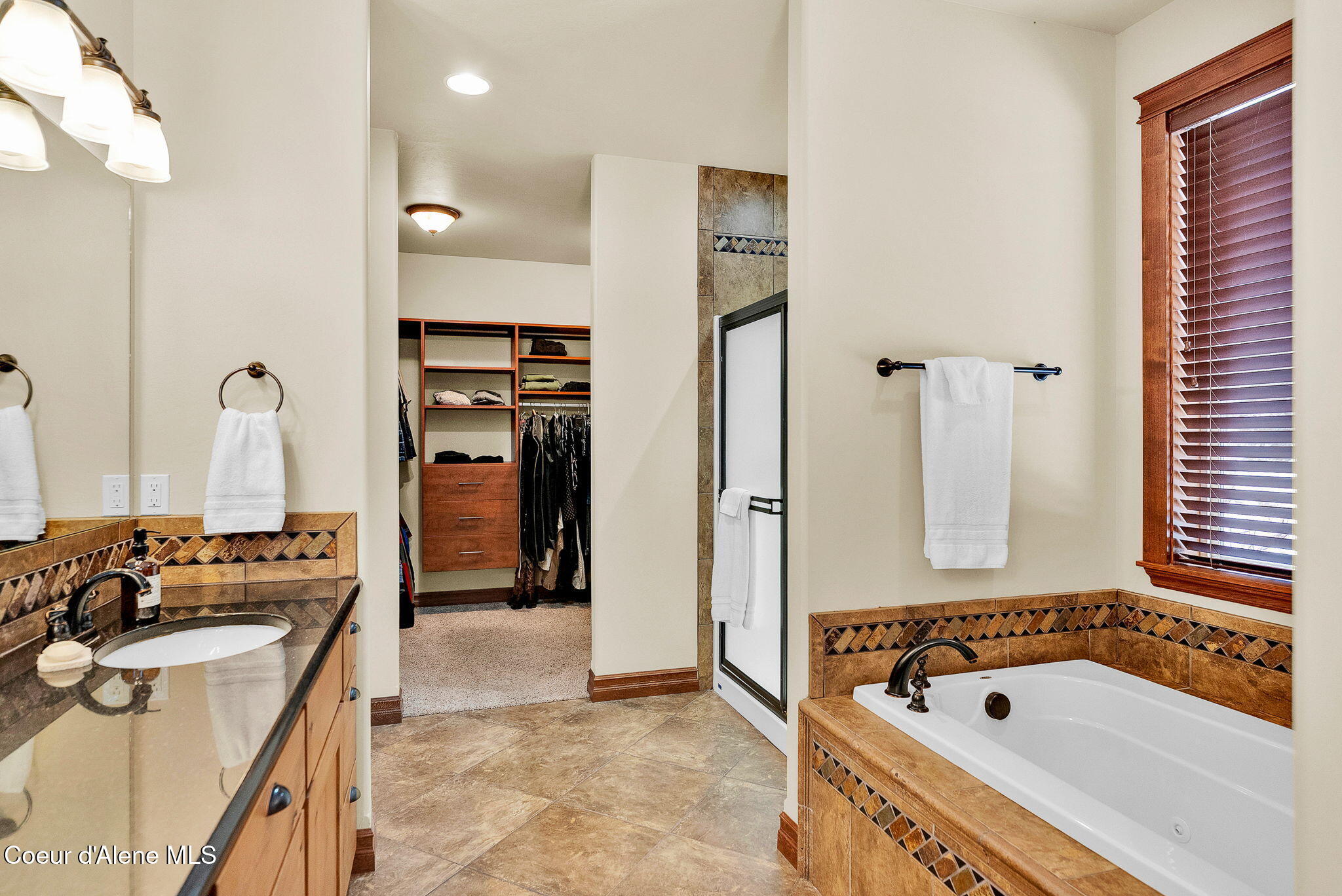 799 Grouse Hill Road Bonners Ferry, ID 83805 - Photo 33 of 115 30-web-or-mls-SkyLight - Jenny-19