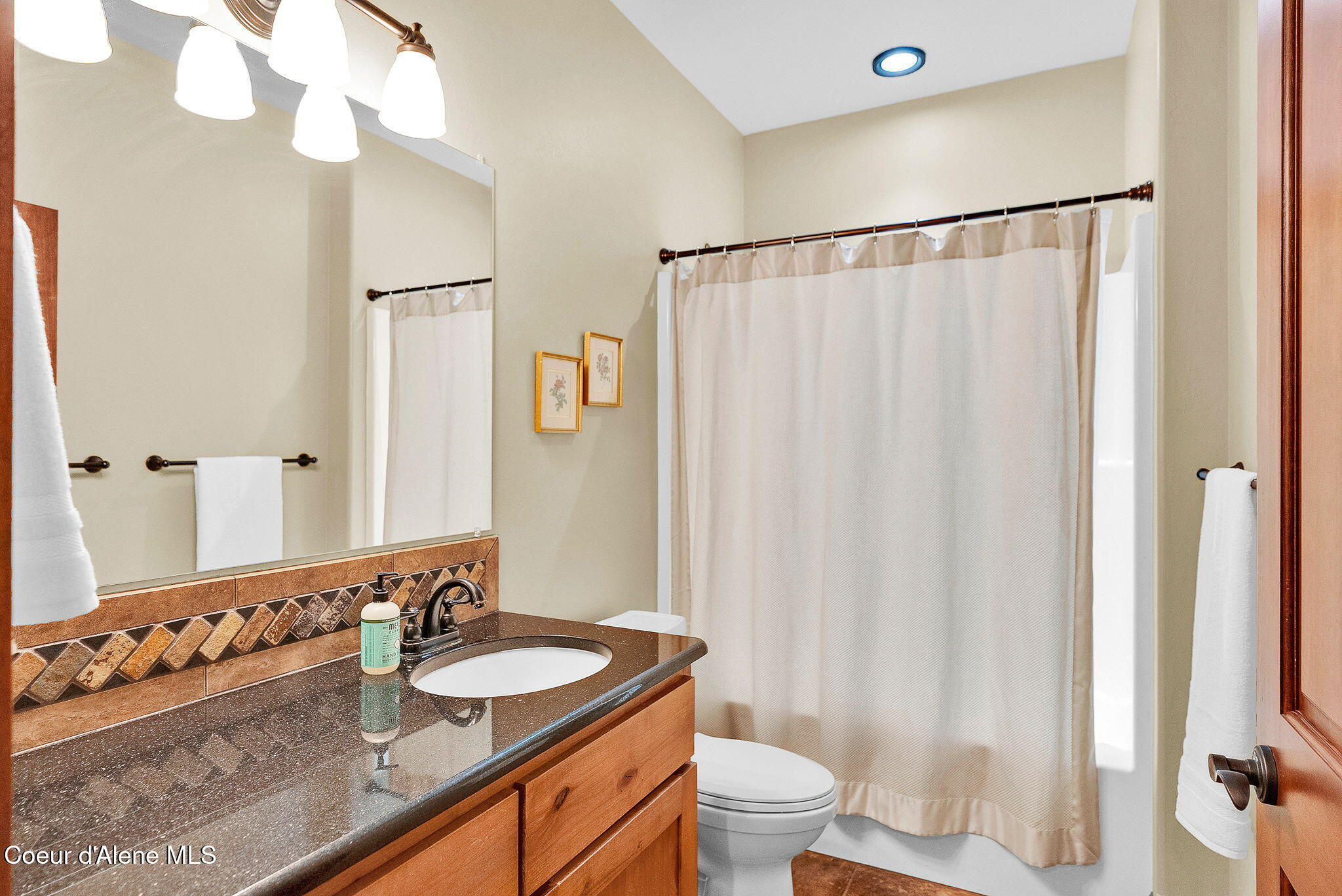 799 Grouse Hill Road Bonners Ferry, ID 83805 - Photo 41 of 115 39-web-or-mls-SkyLight - Jenny-4