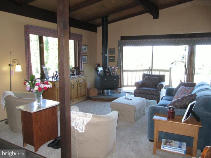 505 Golf Course Road Birdsboro, PA 19508 - Photo 4 of 24 Living Room