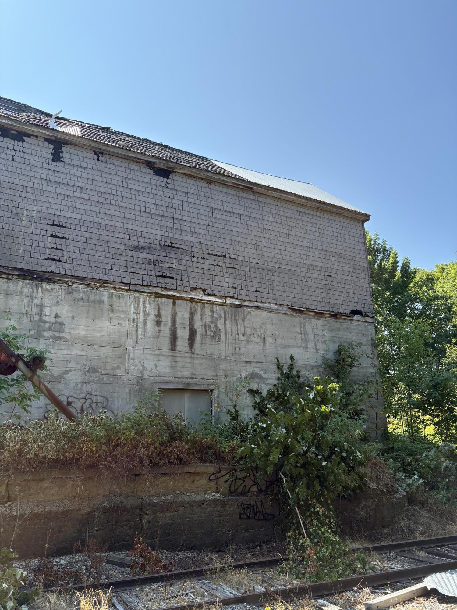 33 Veterans Highway Brooks, ME 04921 - Photo 24 of 47
