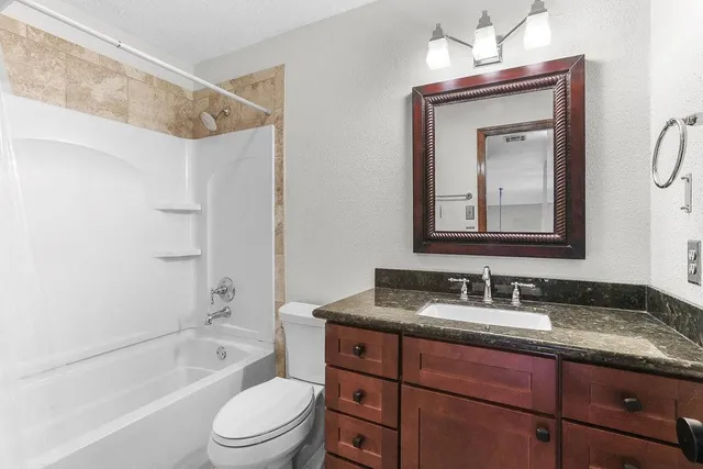 $260,000 | 2219 Laurel Valley Drive, Laplace, LA 70068