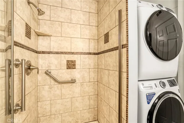 $3,700 | 17140 Burbank Boulevard, Unit 105, Encino, CA 91316