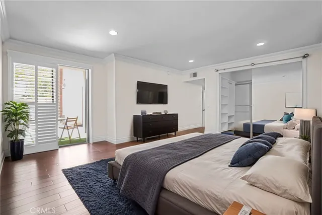 $3,700 | 17140 Burbank Boulevard, Unit 105, Encino, CA 91316