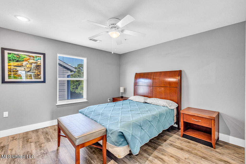 112 East Orchard Loop, Unit 112 D'Iberville, MS 39540 - Photo 12 of 20 112OrchardLoop-16