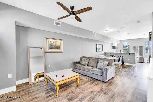 $2,970 | 112 East Orchard Loop, Unit 112, D'Iberville, MS 39540