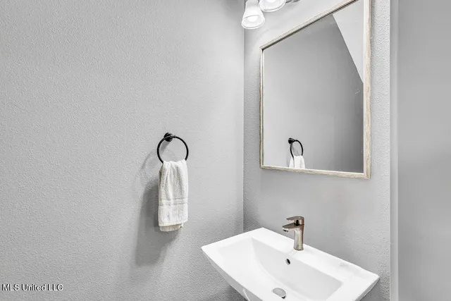 $2,970 | 112 East Orchard Loop, Unit 112, D'Iberville, MS 39540