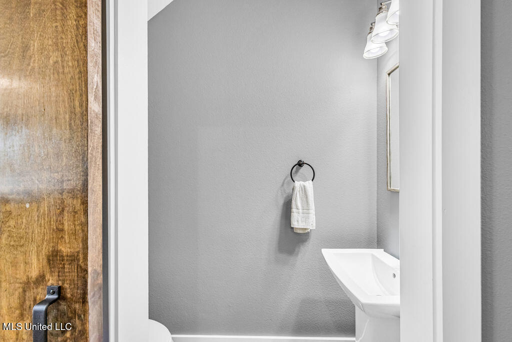 112 East Orchard Loop, Unit 112 D'Iberville, MS 39540 - Photo 9 of 20 112OrchardLoop-13