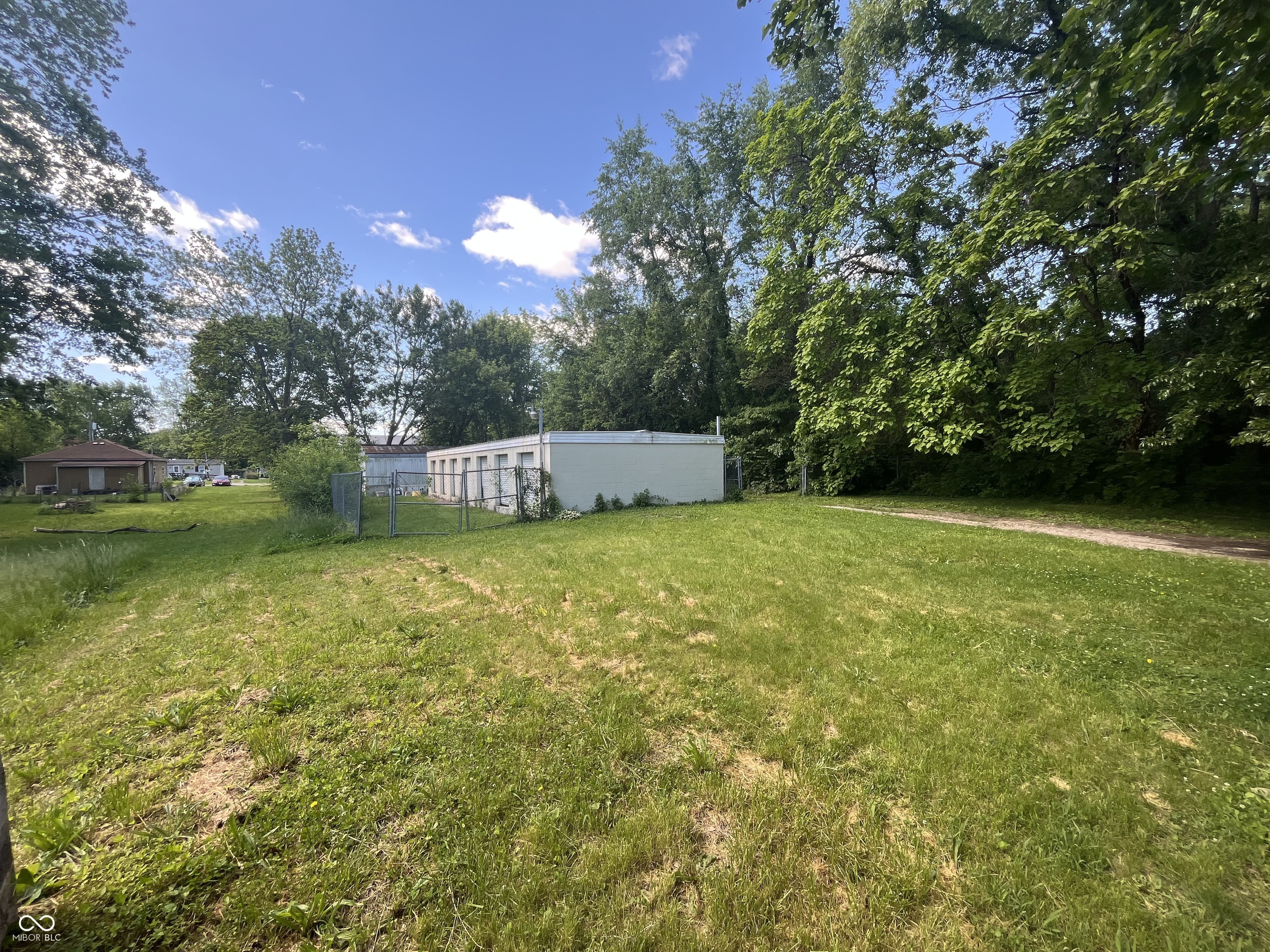 3741 East Tuttle Avenue Terre Haute, IN 47805 - Photo 2 of 6