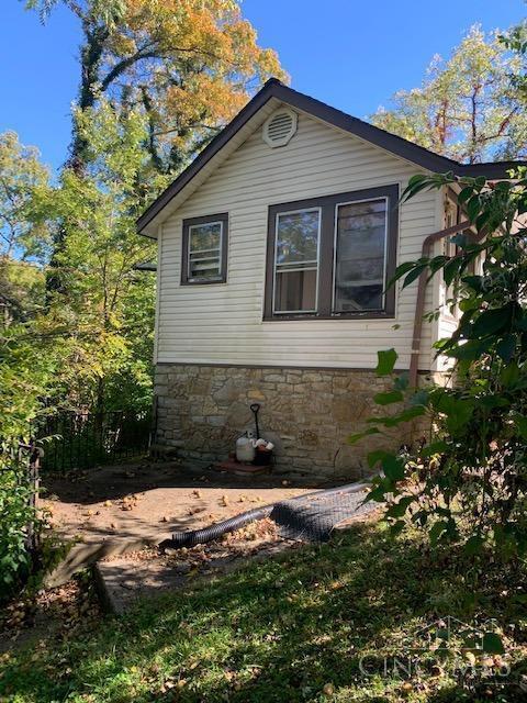 894 Nordyke Road Cincinnati, OH 45255 - Photo 2 of 11