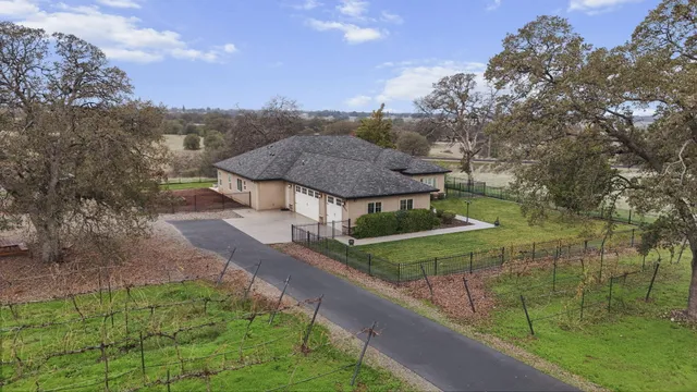 $849,000 | 19055 Del Mar Drive, Cottonwood, CA 96022