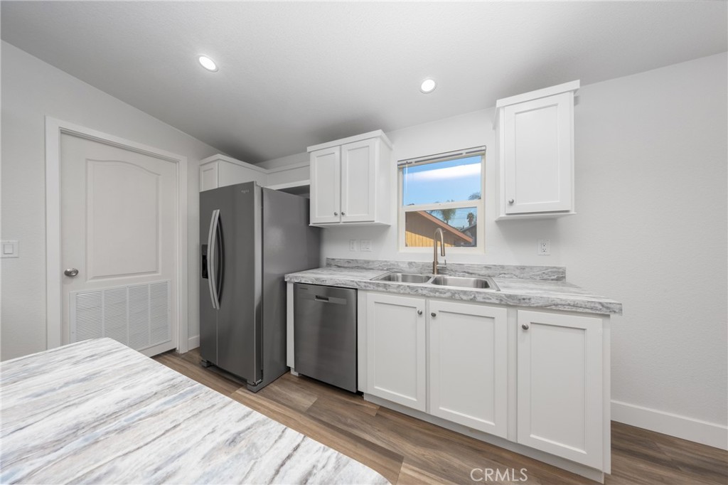 1855 East Riverside Drive, Unit 252 Ontario, CA 91761 - Photo 4 of 32