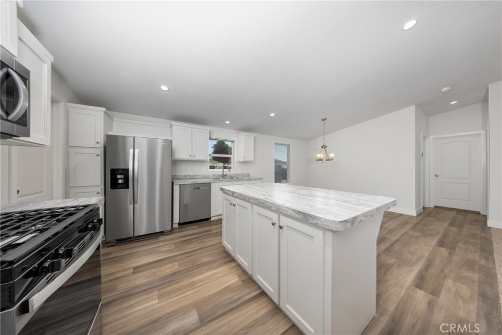 1855 East Riverside Drive, Unit 252 Ontario, CA 91761 - Photo 5 of 32