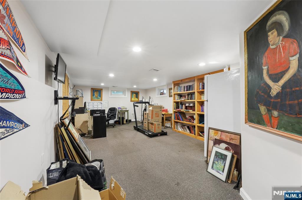 936 Red Road Teaneck, NJ 07666 - Photo 21 of 38