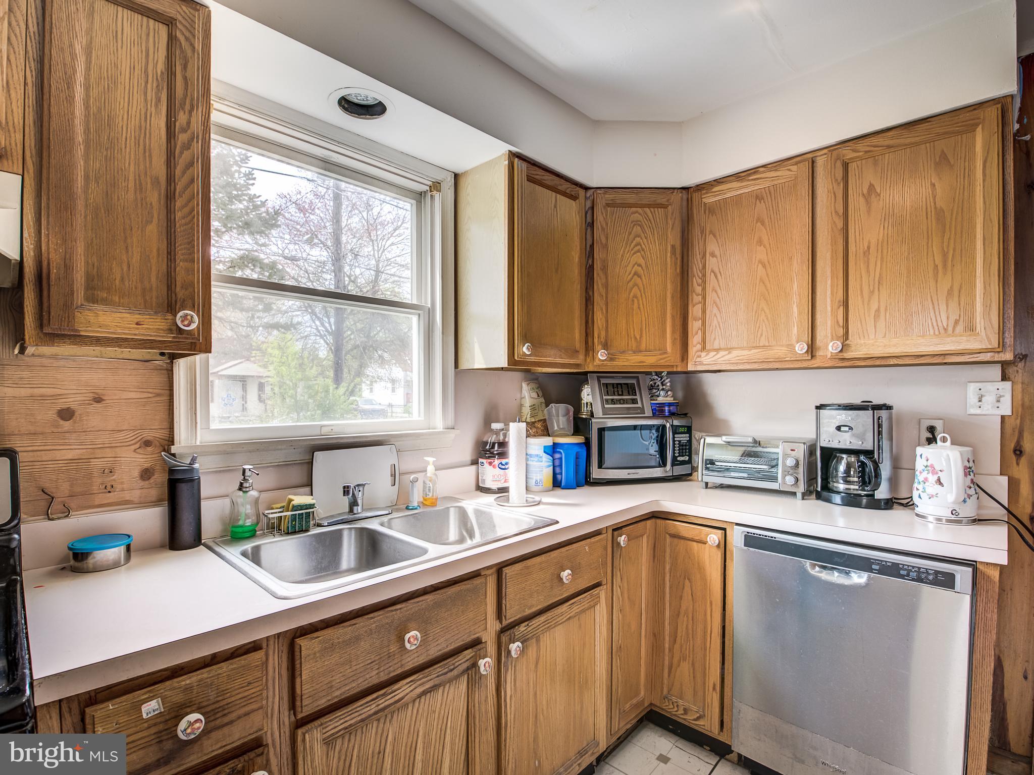 6718 Larkspur Road Morningside, MD 20746 - Photo 15 of 35