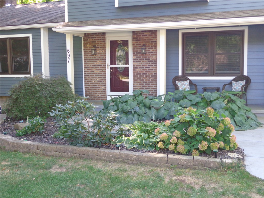 697 Ashdon Circle Webster, NY 14580 - Photo 2 of 42