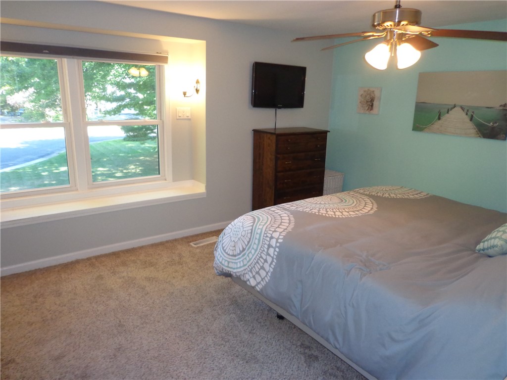 697 Ashdon Circle Webster, NY 14580 - Photo 25 of 42