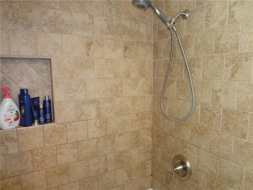 697 Ashdon Circle Webster, NY 14580 - Photo 30 of 42