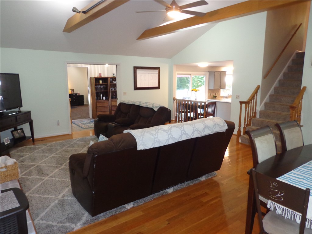 697 Ashdon Circle Webster, NY 14580 - Photo 3 of 42