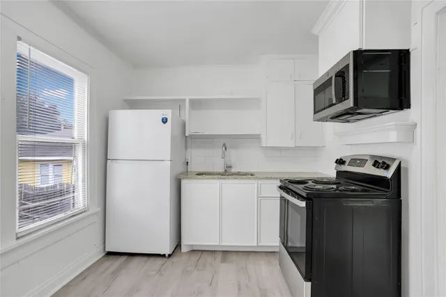 $895 | 1133 West Clay Street, Unit C, Houston, TX 77019