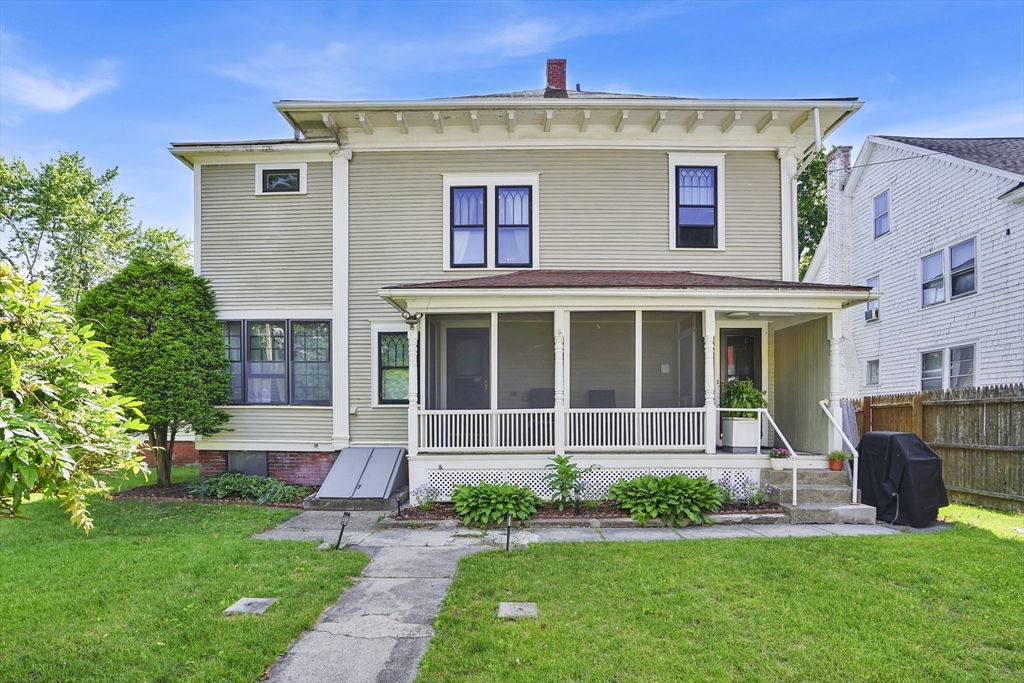 111 Magnolia Terrace Springfield, MA 01108 - Photo 3 of 42