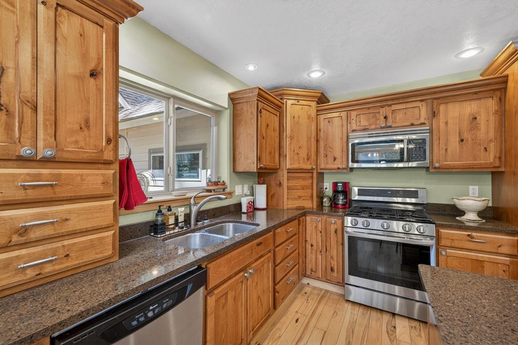 31 Eagle Trail Cascade, ID 83611 - Photo 13 of 50 The Kitchen