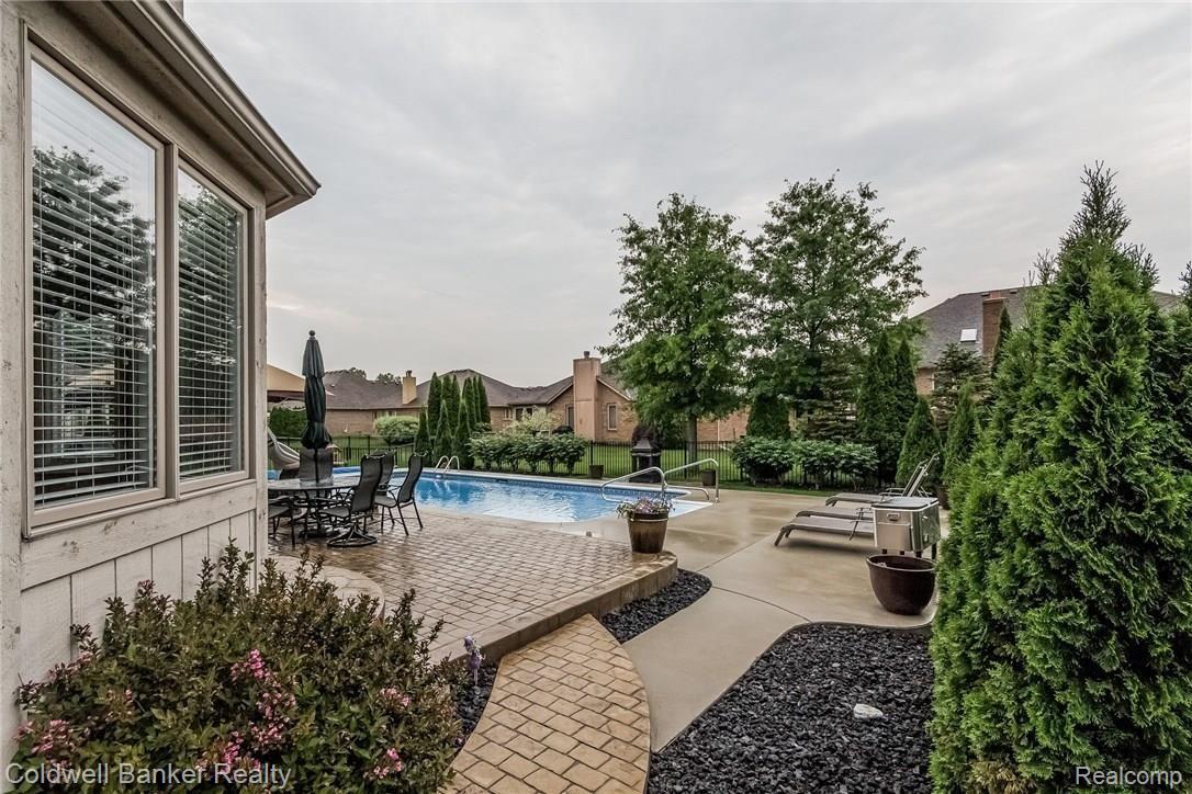 21418 Raintree Drive Macomb, MI 48044 - Photo 16 of 21 043-Exterior-1805420-medium.jpg