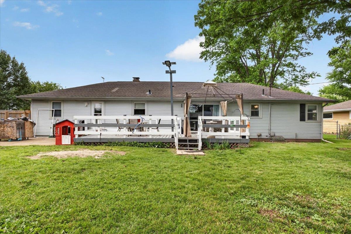 879 East Inman Parkway Beloit, WI 53511 - Photo 33 of 35