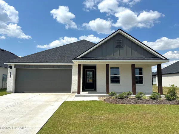 $269,500 | 125 Eden Ridge Street, Duson, LA 70529