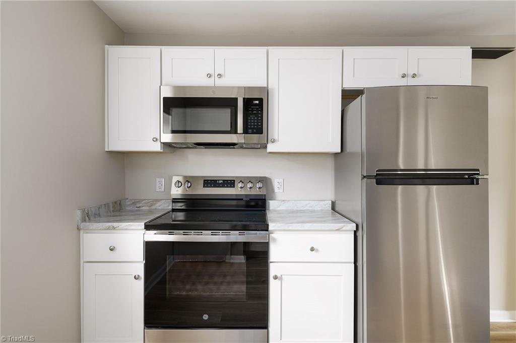 6012 Ball Park Road Thomasville, NC 27360 - Photo 7 of 18