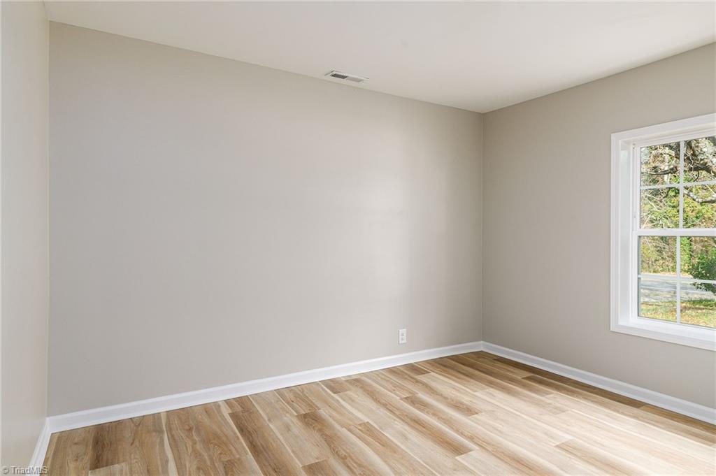 6012 Ball Park Road Thomasville, NC 27360 - Photo 8 of 18