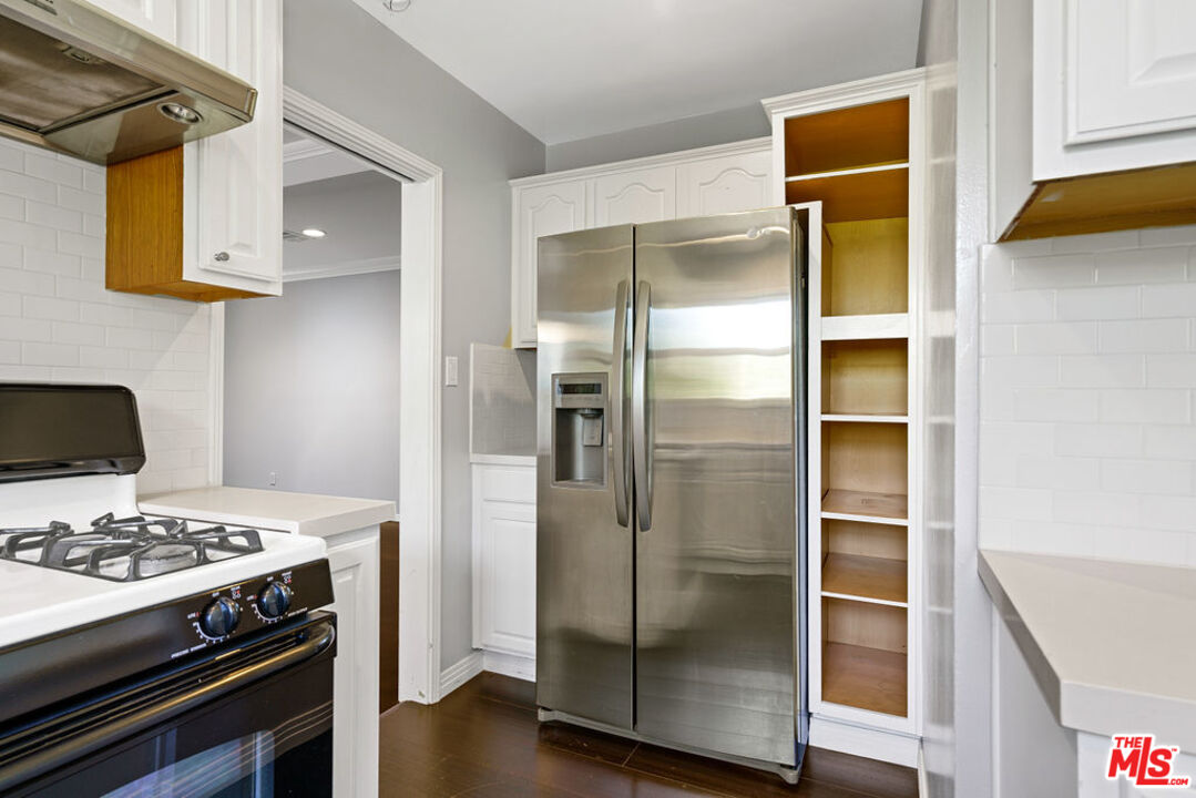 5343 Blanco Way Culver City, CA 90230 - Photo 9 of 28