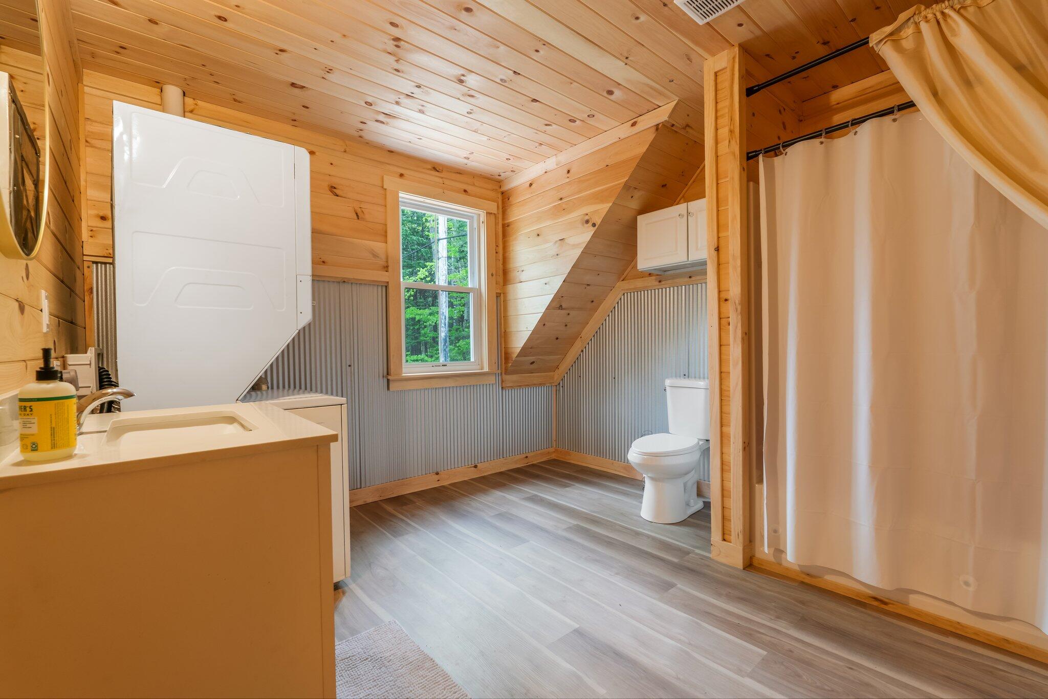 29 Gables End Belgrade, ME 04917 - Photo 38 of 57 Second Floor Bathroom