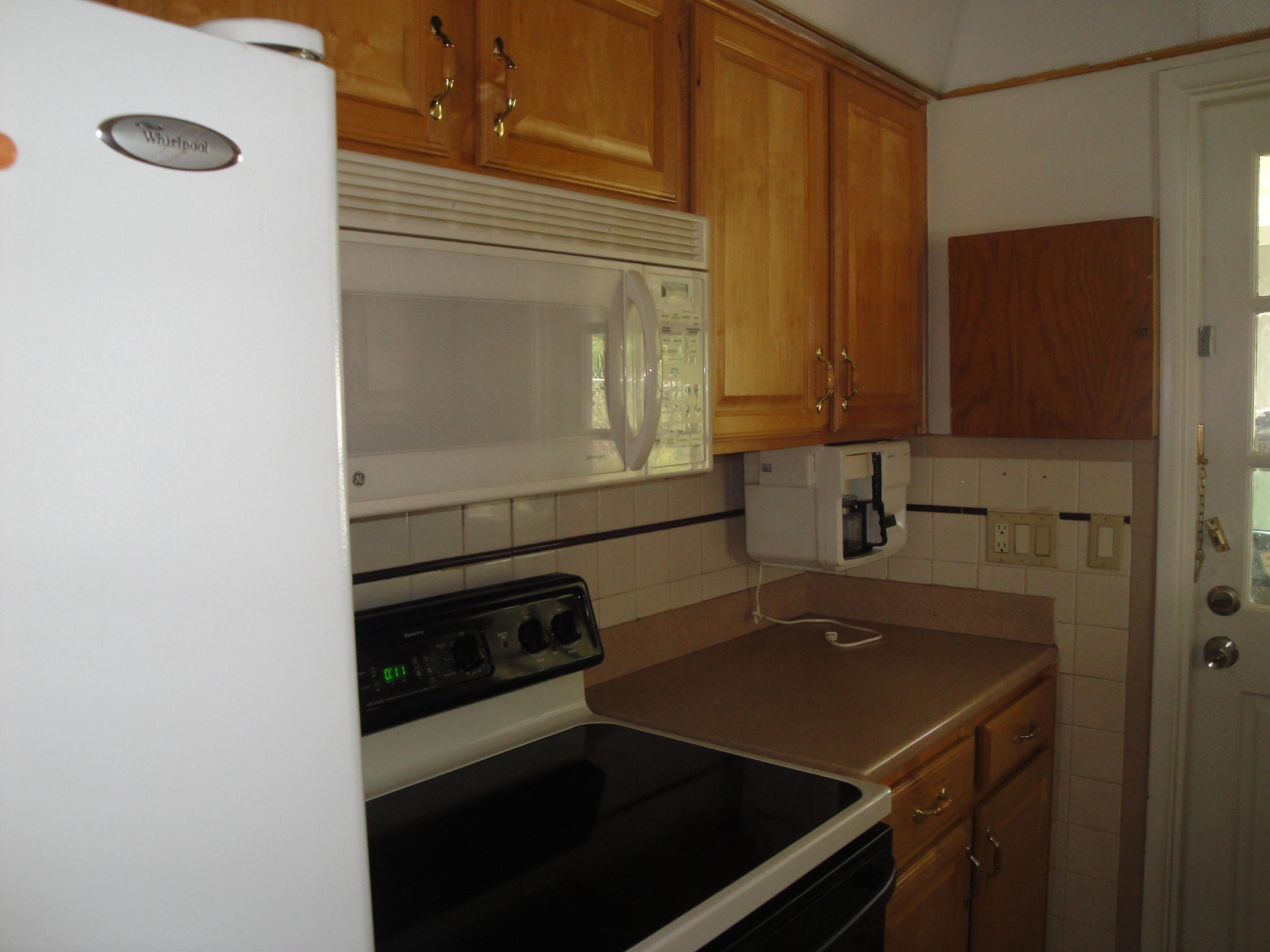 1403 High Ridge Road Lake Worth, FL 33461 - Photo 5 of 9 Kitchen