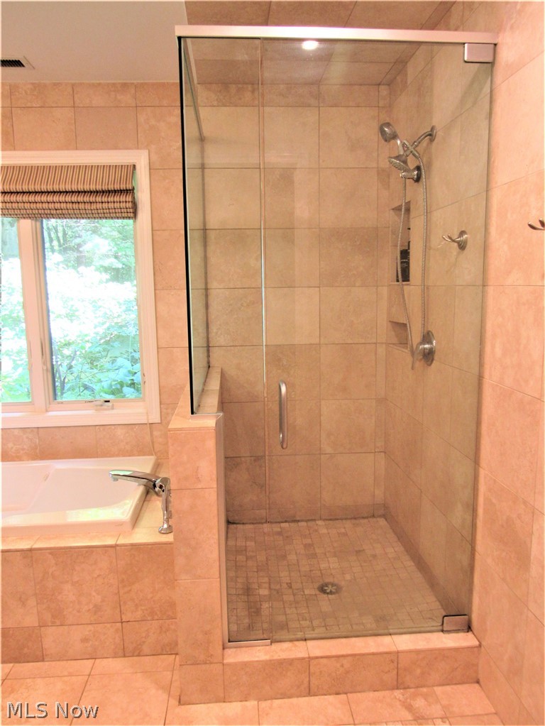 573 Solon Road Bentleyville, OH 44022 - Photo 22 of 35