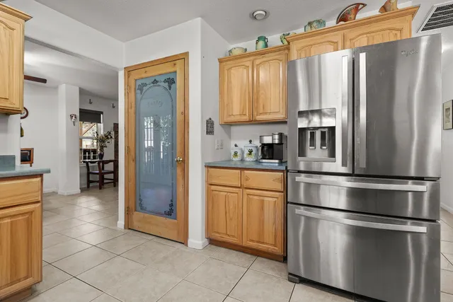 $685,000 | 21080 Joanna Way, Redding, CA 96003