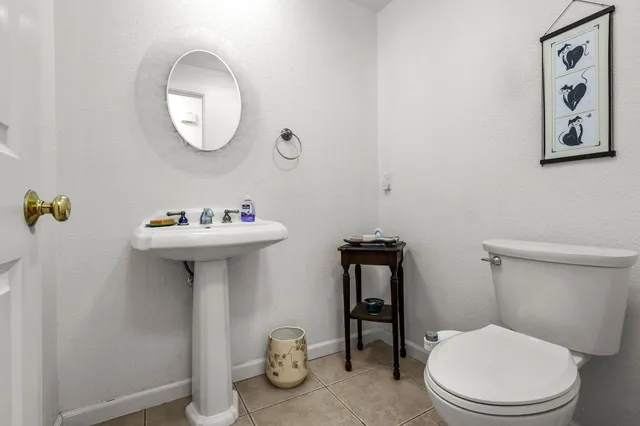 $685,000 | 21080 Joanna Way, Redding, CA 96003