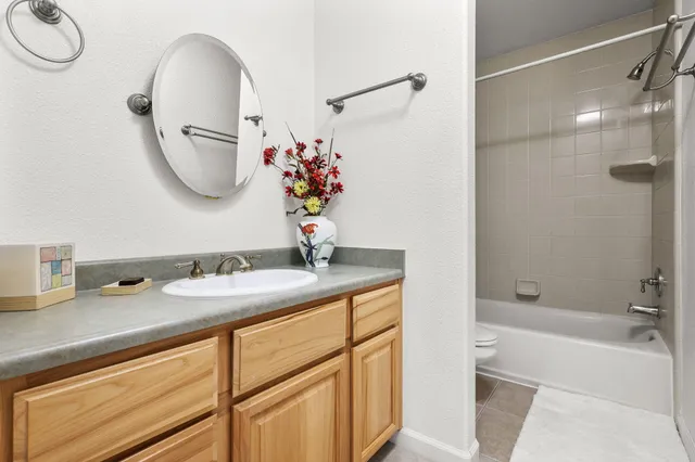 $685,000 | 21080 Joanna Way, Redding, CA 96003