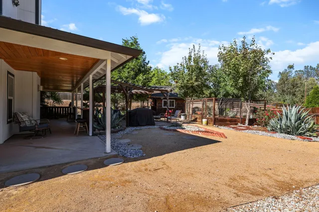 $685,000 | 21080 Joanna Way, Redding, CA 96003