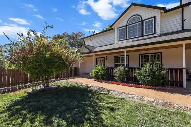 $685,000 | 21080 Joanna Way, Redding, CA 96003