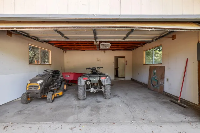 $685,000 | 21080 Joanna Way, Redding, CA 96003