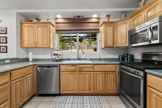 $685,000 | 21080 Joanna Way, Redding, CA 96003