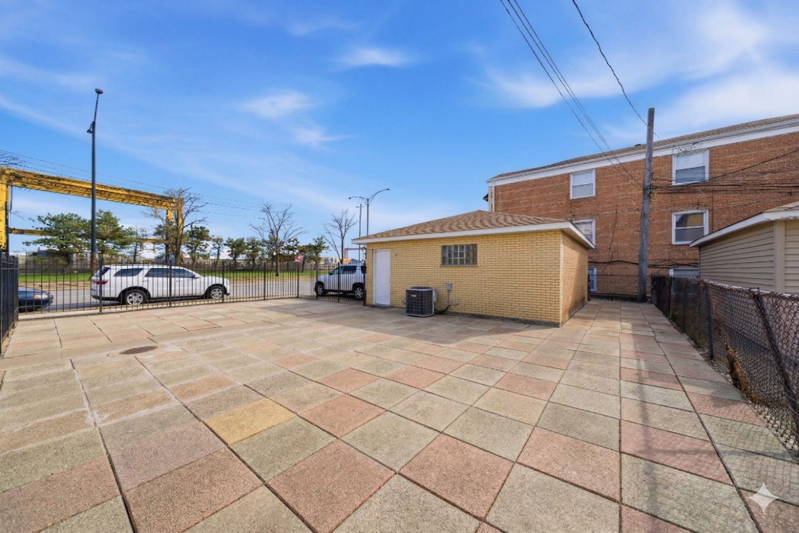 7901 South Whipple Street Chicago, IL 60652 - Photo 16 of 17