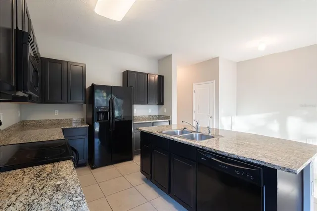 $2,100 | 8954 Indigo Trail Loop, Riverview, FL 33578
