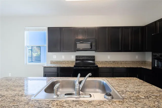 $2,100 | 8954 Indigo Trail Loop, Riverview, FL 33578