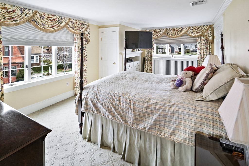 81 Court Road Winthrop, MA 02152 - Photo 20 of 42