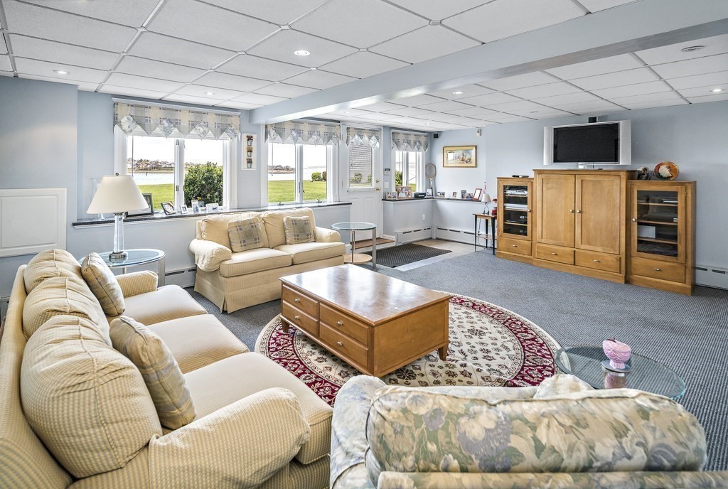 81 Court Road Winthrop, MA 02152 - Photo 25 of 42